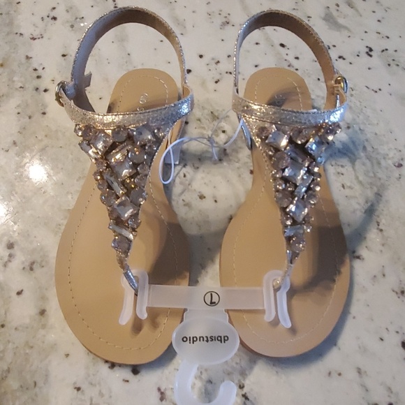 wide width bridal sandals
